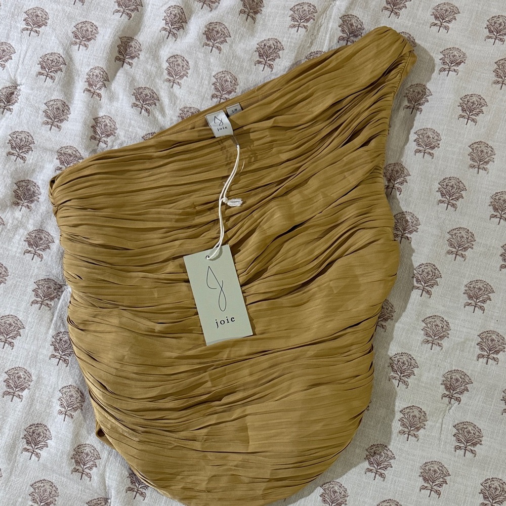 One-Shoulder Ruched Top
